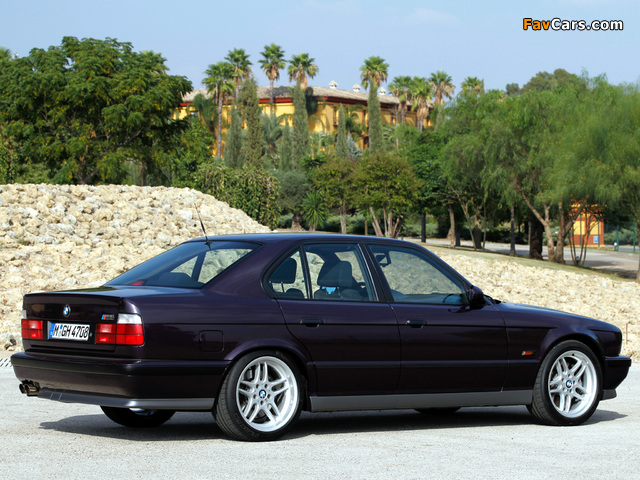 BMW M5 Sedan (E34) 1994–95 pictures (640 x 480)