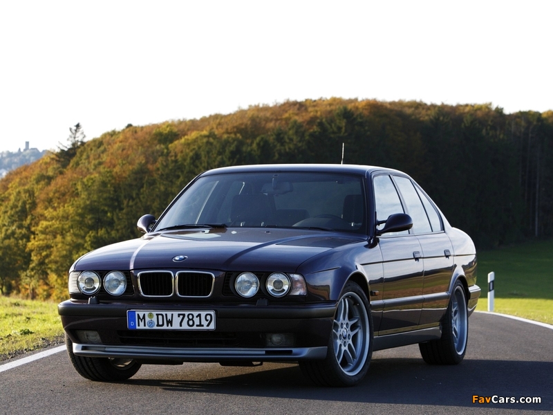 BMW M5 Sedan (E34) 1994–95 wallpapers (800 x 600)