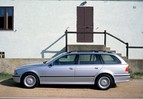BMW 528i Touring (E39) 1997–2000 images