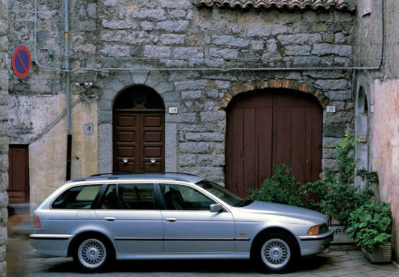 BMW 528i Touring (E39) 1997–2000 photos