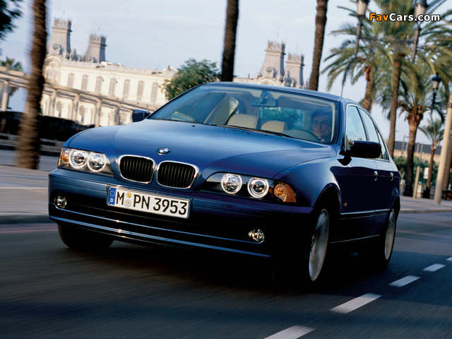 BMW 525i Sedan (E39) 2000–03 photos (640 x 480)
