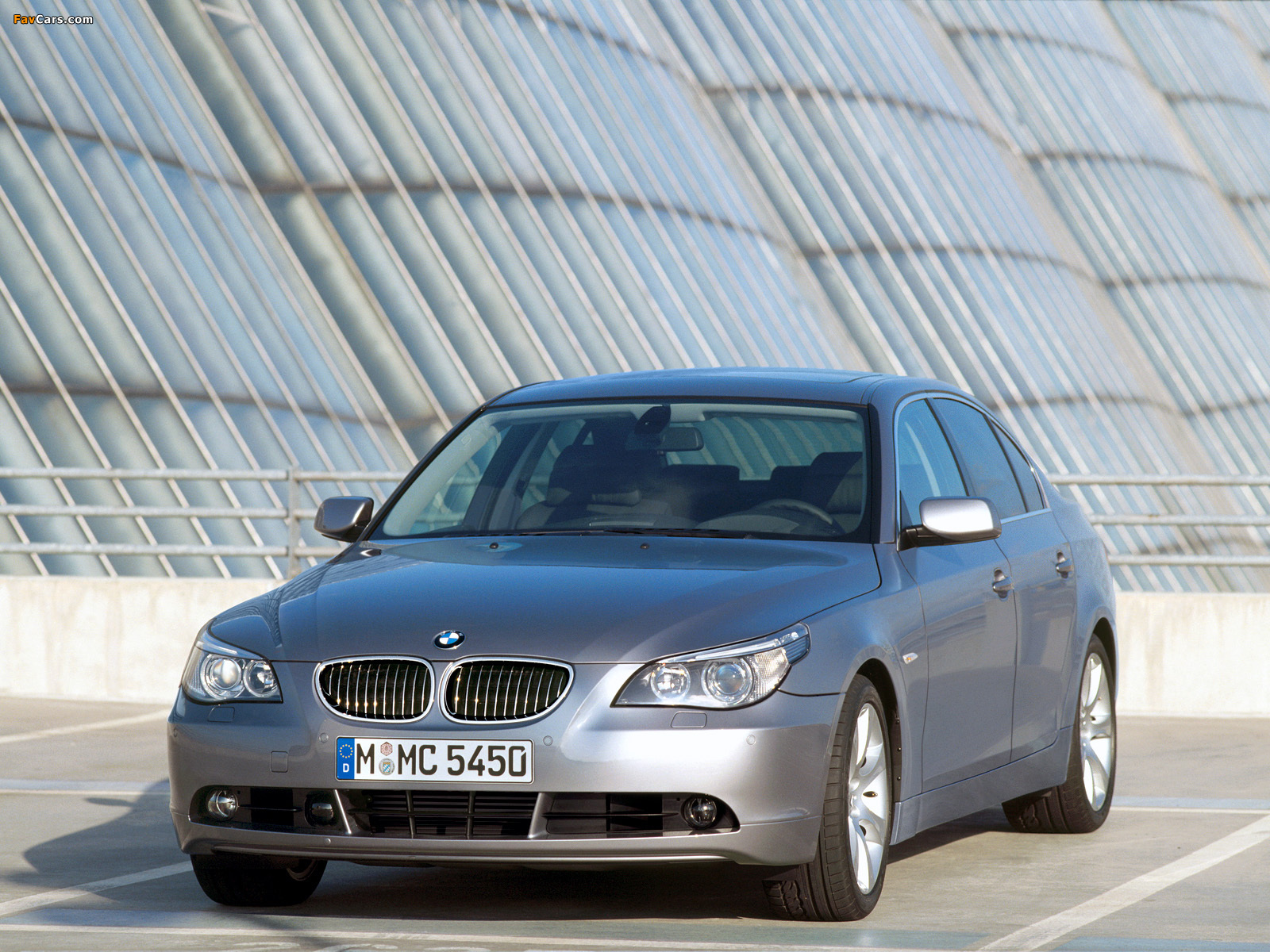 BMW 545i Sedan (E60) 2003–05 images (1600 x 1200)