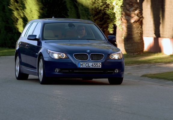 BMW 530i Touring (E61) 2007–10 photos