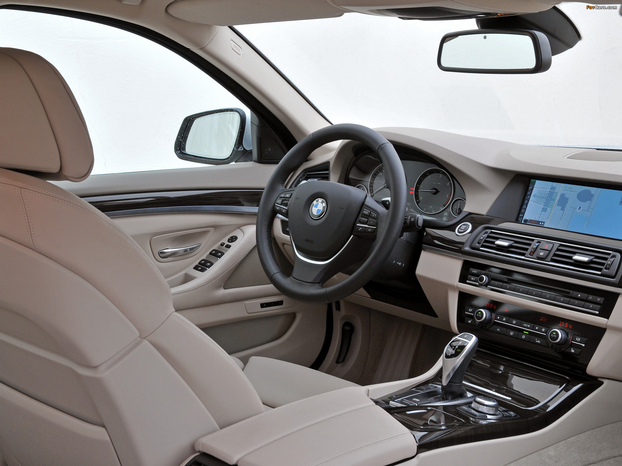 BMW 530d Sedan (F10) 2010–13 images (2048 x 1536)