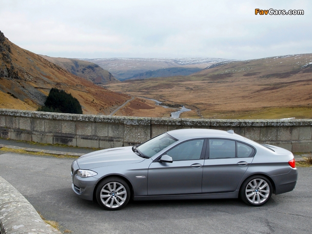 BMW 535i Sedan UK-spec (F10) 2010 photos (640 x 480)