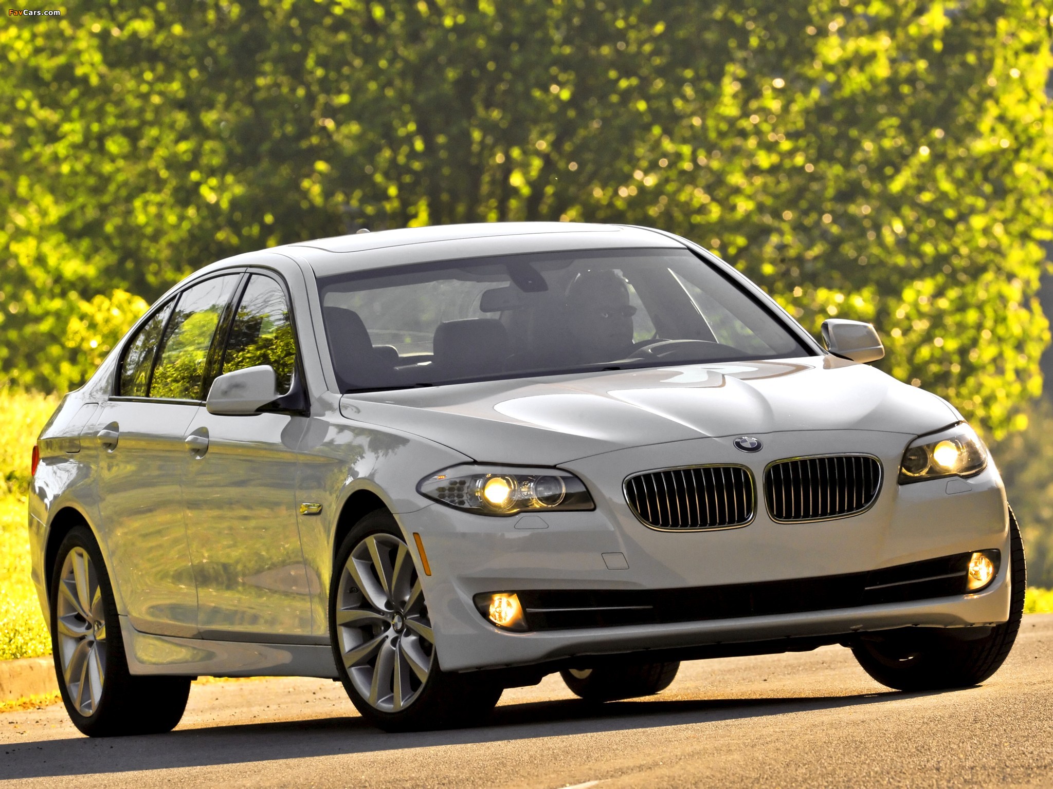 BMW 535i Sedan US-spec (F10) 2010 pictures (2048 x 1536)