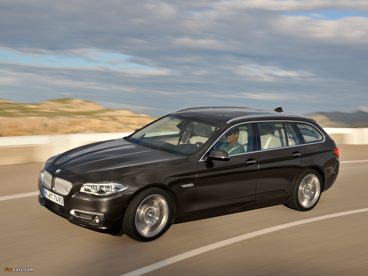 BMW 530d xDrive Touring Modern Line (F11) 2013 pictures (1280 x 960)