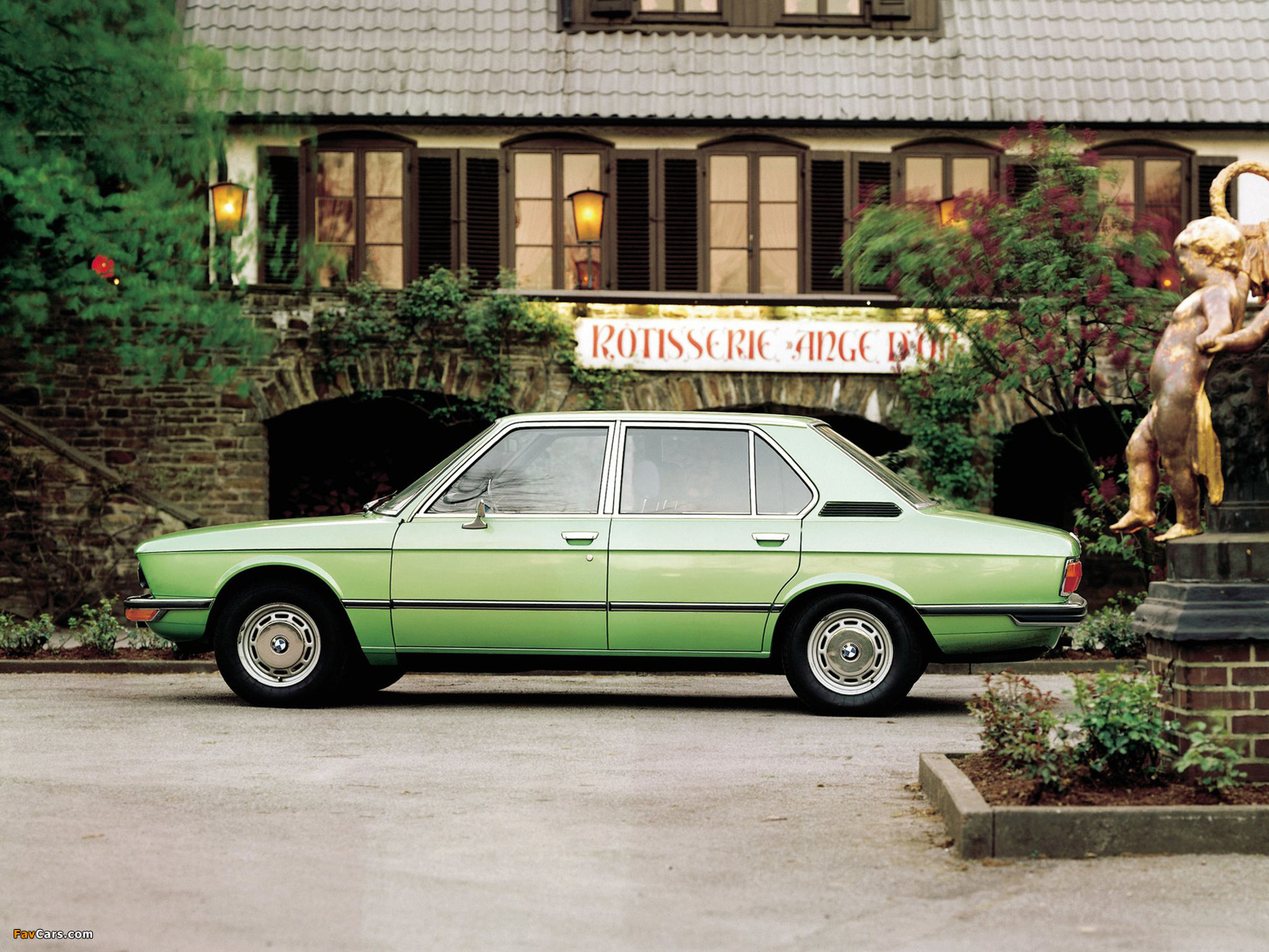 BMW 518 Sedan (E12) 1974–76 pictures (1600 x 1200)