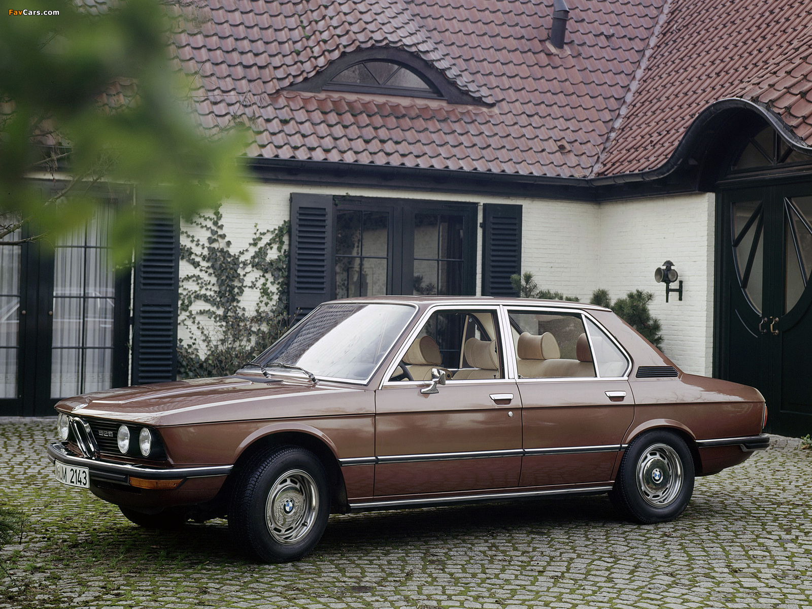 Images of BMW 528 Sedan (E12) 1975–77 (1600 x 1200)