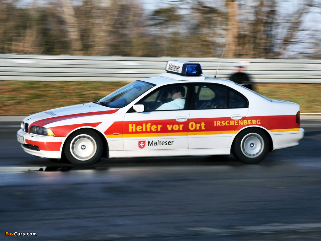 Photos of BMW 540i Emergency (E39) 2000–03 (1024 x 768)