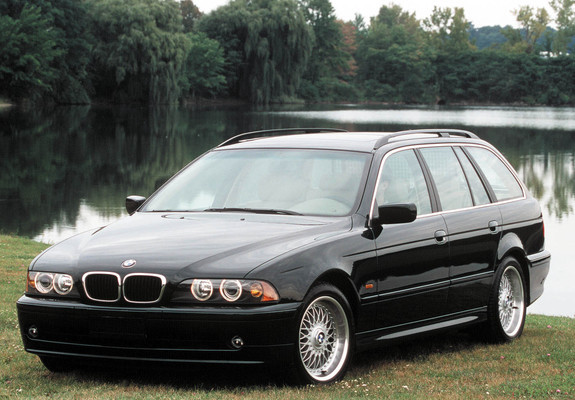 Photos of BMW 540i Touring US-spec (E39) 2000–04