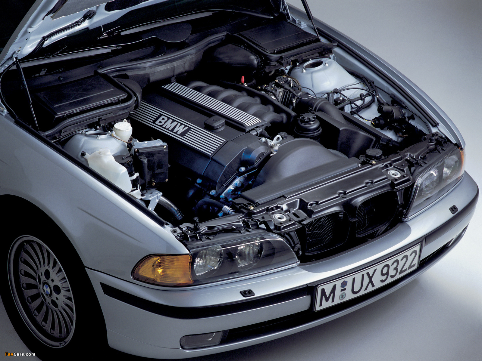 Pictures of BMW 5 Series Sedan (E39) 1995–2003 (1600 x 1200)