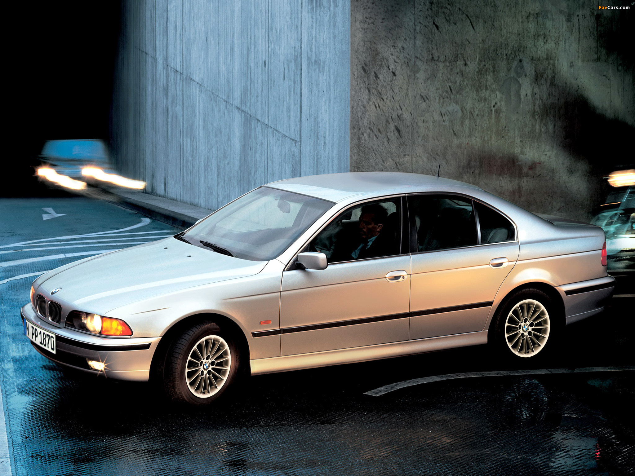 Pictures of BMW 540i Sedan (E39) 1996–2000 (2048 x 1536)
