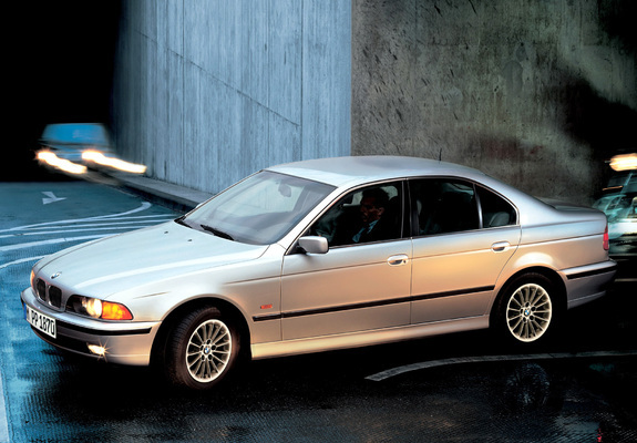 Pictures of BMW 540i Sedan (E39) 1996–2000