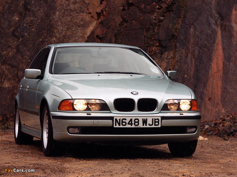 Pictures of BMW 540i Sedan UK-spec (E39) 1996–2000 (800 x 600)
