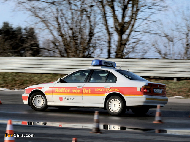 Pictures of BMW 540i Emergency (E39) 2000–03 (640 x 480)