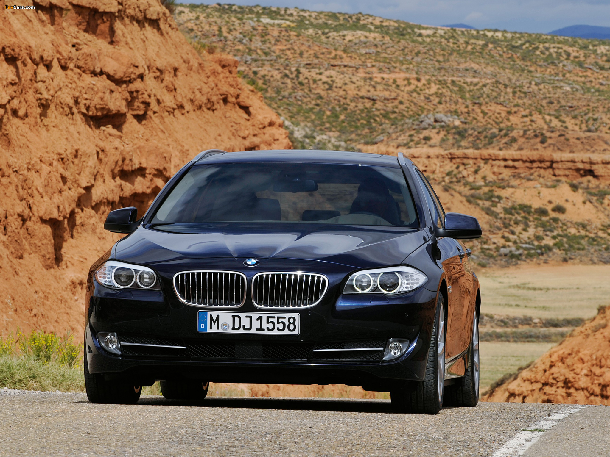 Pictures of BMW 5 Series Touring (F11) 2010–13 (2048 x 1536)