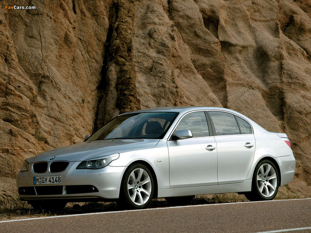 BMW 5 Series Sedan (E60) 2003–07 wallpapers (1024 x 768)