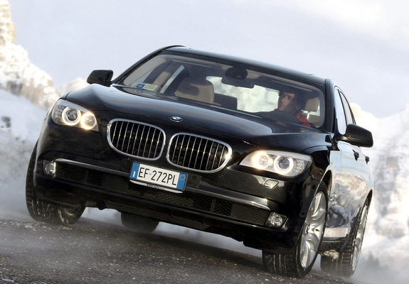 BMW 750i xDrive (F01) 2008–12 images