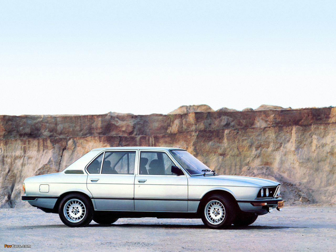 BMW M535i ZA-spec (E12) 1981–84 photos (1280 x 960)