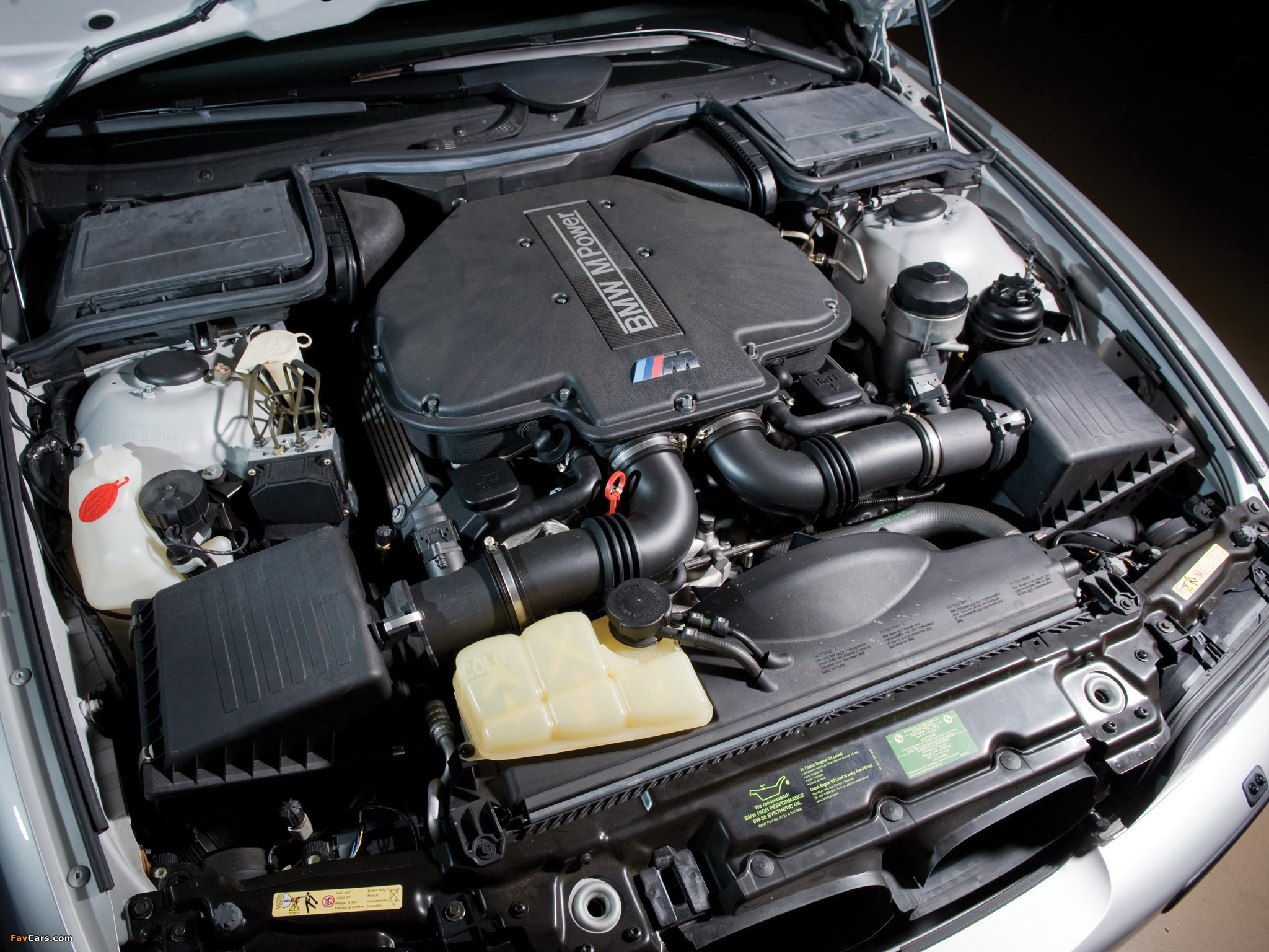 Мотор м 5. BMW e39 4.4 мотор. БМВ м5 е39 мотор. BMW e39 m5 v8. BMW m5 e39 двигатель.