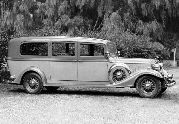 Flxible-Buick Premier Limousine Ambulance 1933 wallpapers