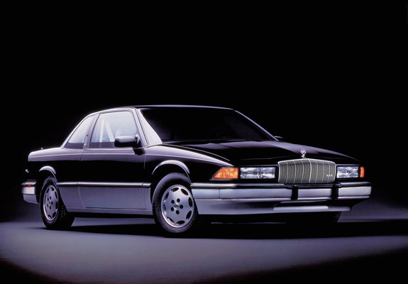 Buick Regal Coupe 1988–93 photos
