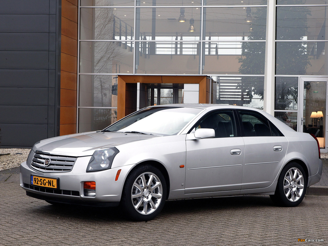 Cadillac CTS 2002–07 pictures (1280 x 960)