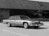 Cadillac Sedan de Ville 1980–84 images