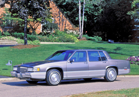 Cadillac Sedan de Ville 1989–93 pictures