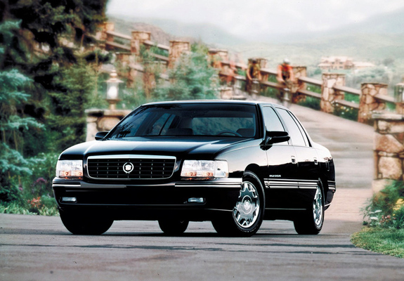 Cadillac DeVille Concours 1997–99 pictures