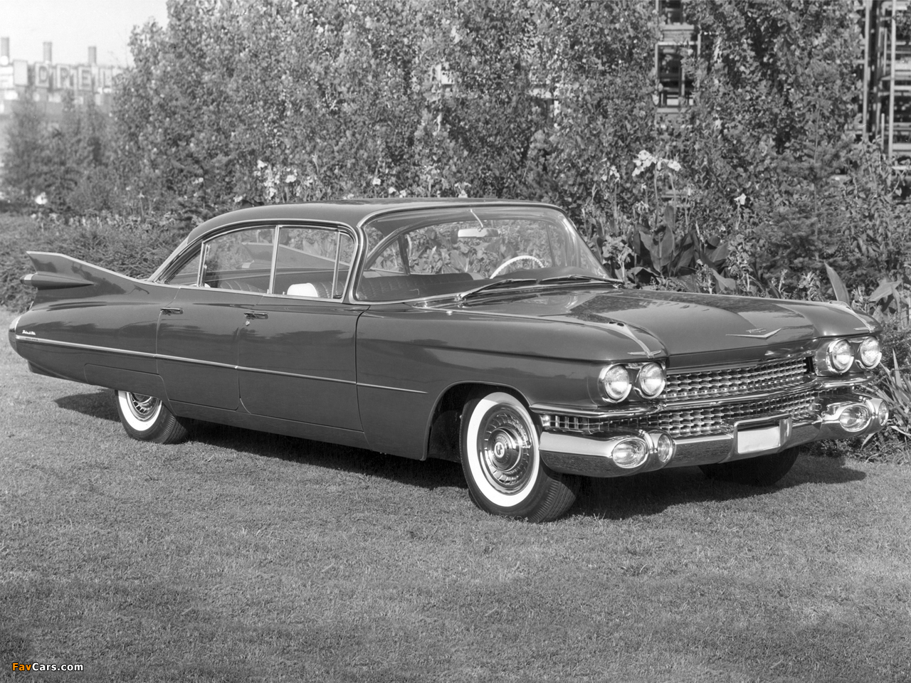 Images of Cadillac DeVille 6-window Sedan (6329L) 1959 (1280 x 960)