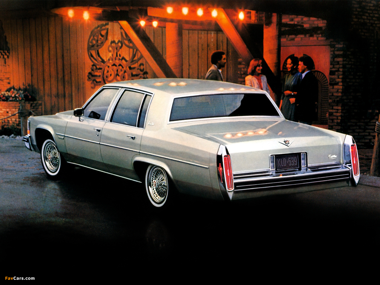 Images of Cadillac Sedan de Ville 1980–84 (1280 x 960)
