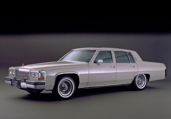 Photos of Cadillac Sedan de Ville 1980–84