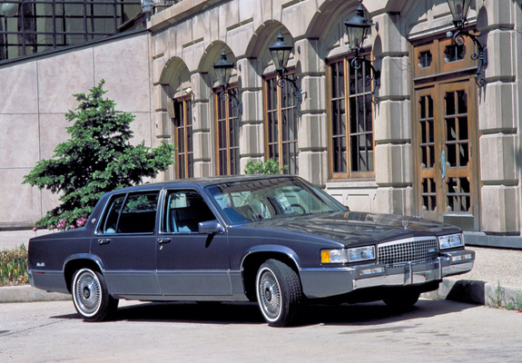 Photos of Cadillac Sedan de Ville 1989–93