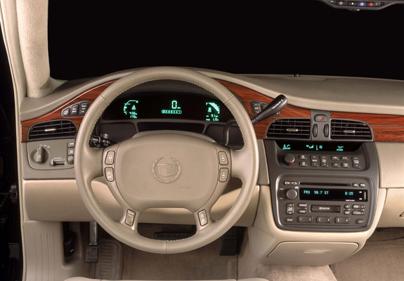 Photos of Cadillac DeVille 2000–05