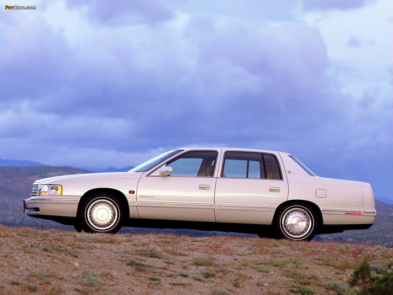Cadillac DeVille Concours 1997–99 wallpapers (1280 x 960)