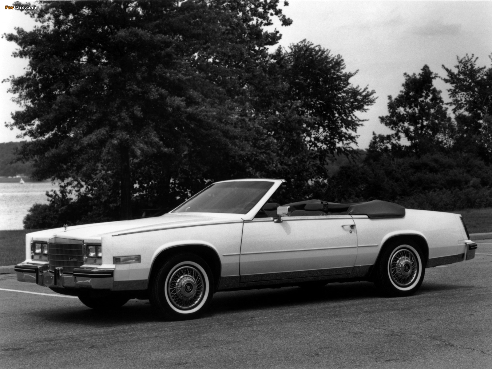 1984–85 Cadillac Eldorado Biarritz Convertible 1983–85 wallpapers (1600 x 1200)