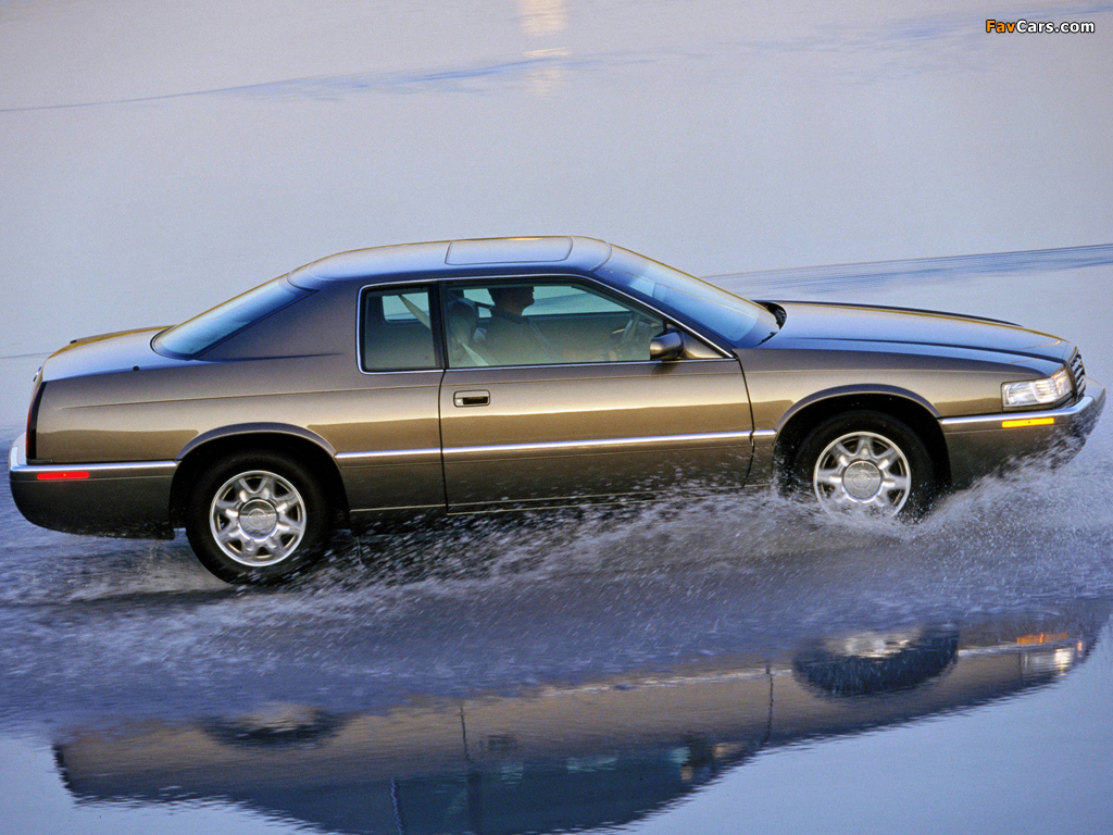 Images of Cadillac Eldorado Touring Coupe 1995–2002 (1024 x 768)