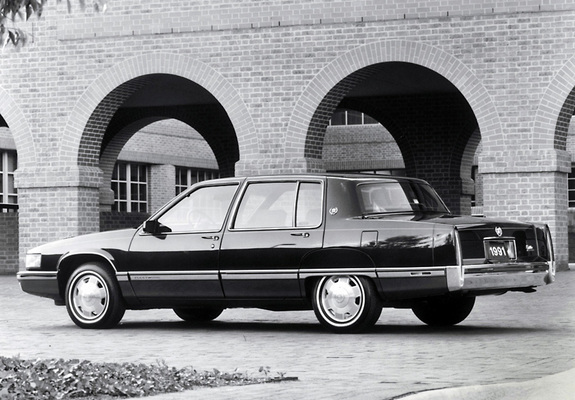 Photos of Cadillac Fleetwood 1991–92