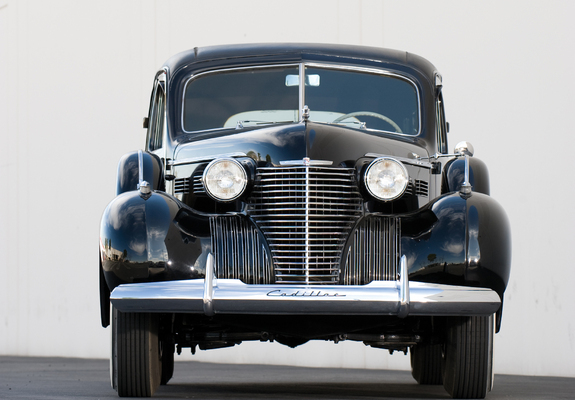 Pictures of Cadillac Seventy-Five Formal Sedan 1938–41