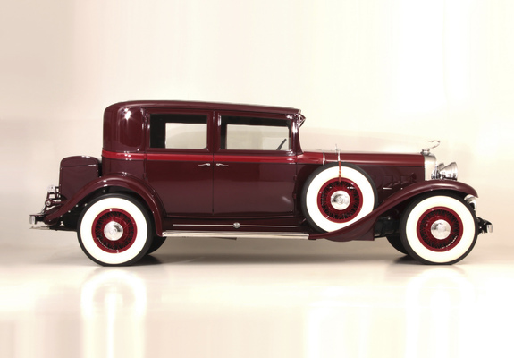 Images of Cadillac V12 370-A Town Sedan by Fisher (31152) 1931