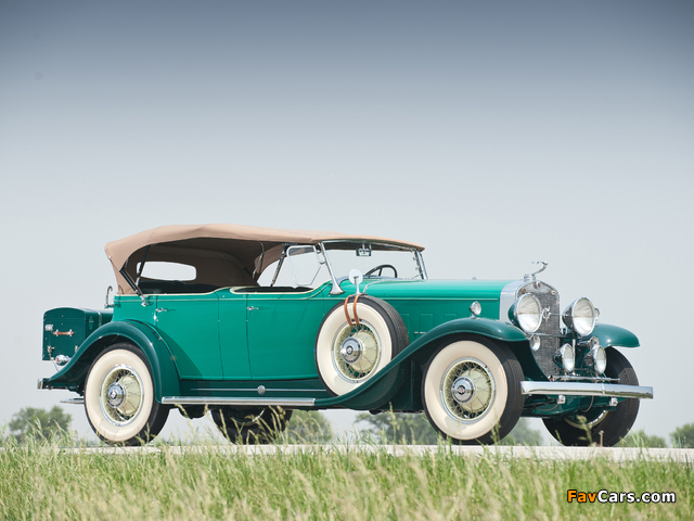 Pictures of Cadillac V12 370-A Phaeton by Fleetwood 1931 (640 x 480)