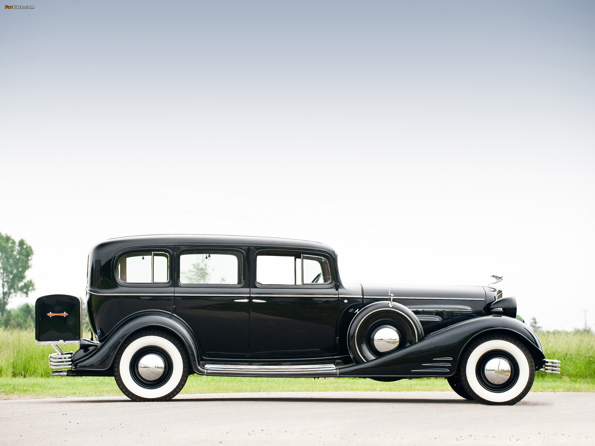 Cadillac V16 452-C Limousine by Fleetwood 1933 photos (2048 x 1536)