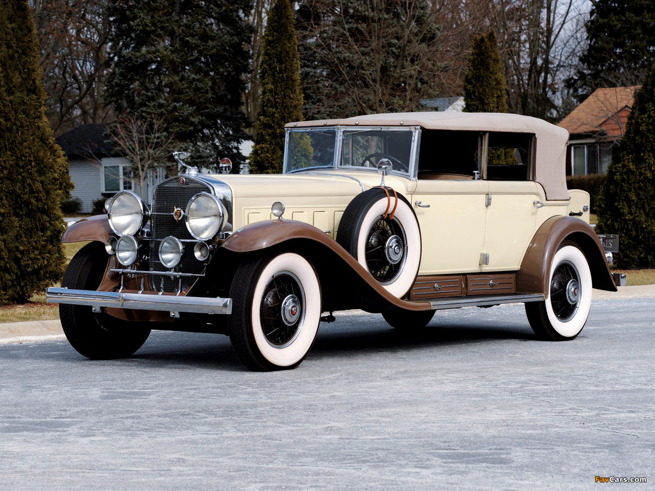 Photos of Cadillac V16 All-Weather Phaeton by Fleetwood 1930 (1280 x 960)