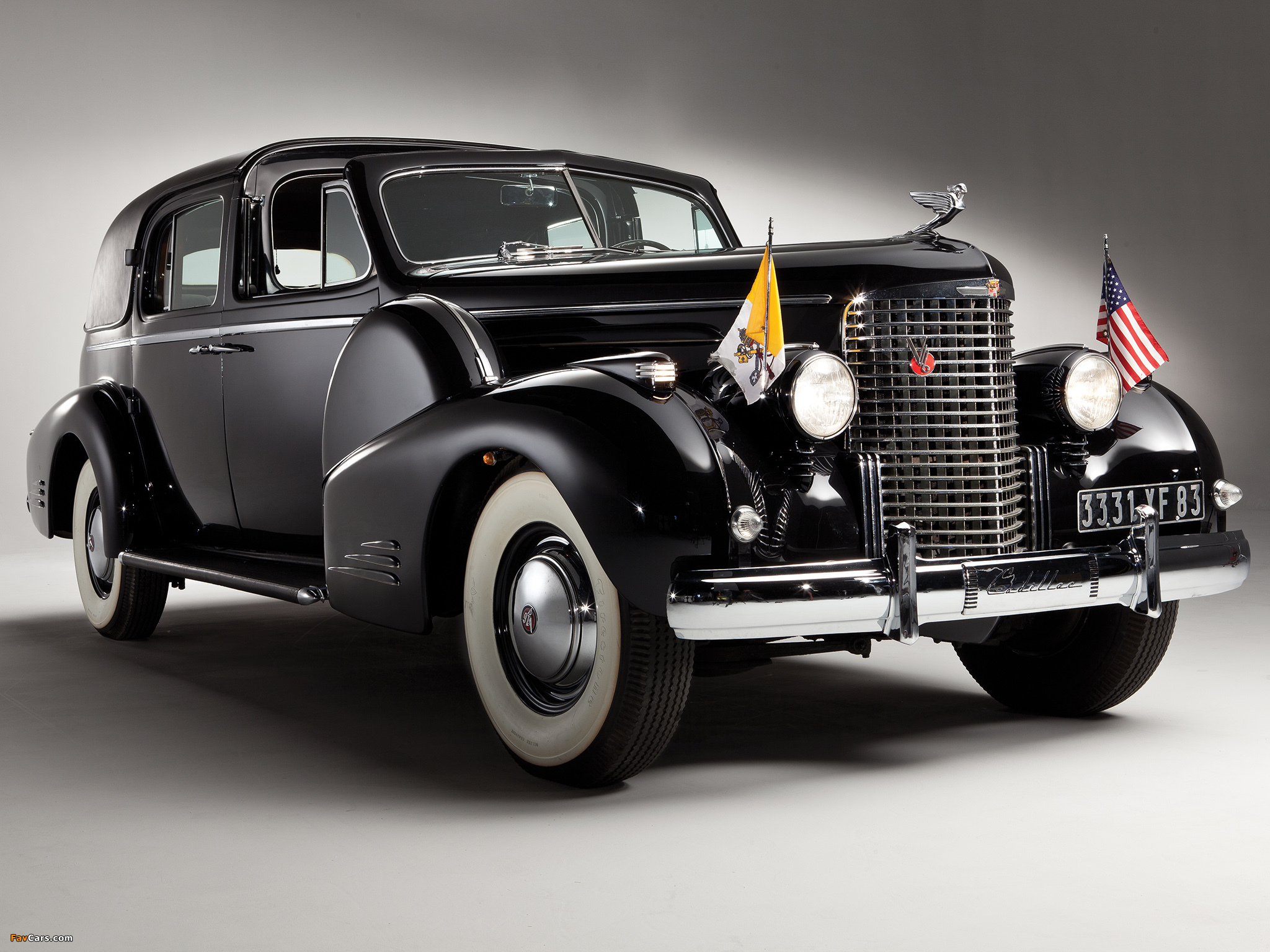 Photos of Cadillac V16 Series 90 Ceremonial Town Car by Fleetwood 1938 (2048 x 1536)