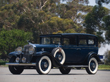 Cadillac V8 355-A Town Sedan 1931 pictures