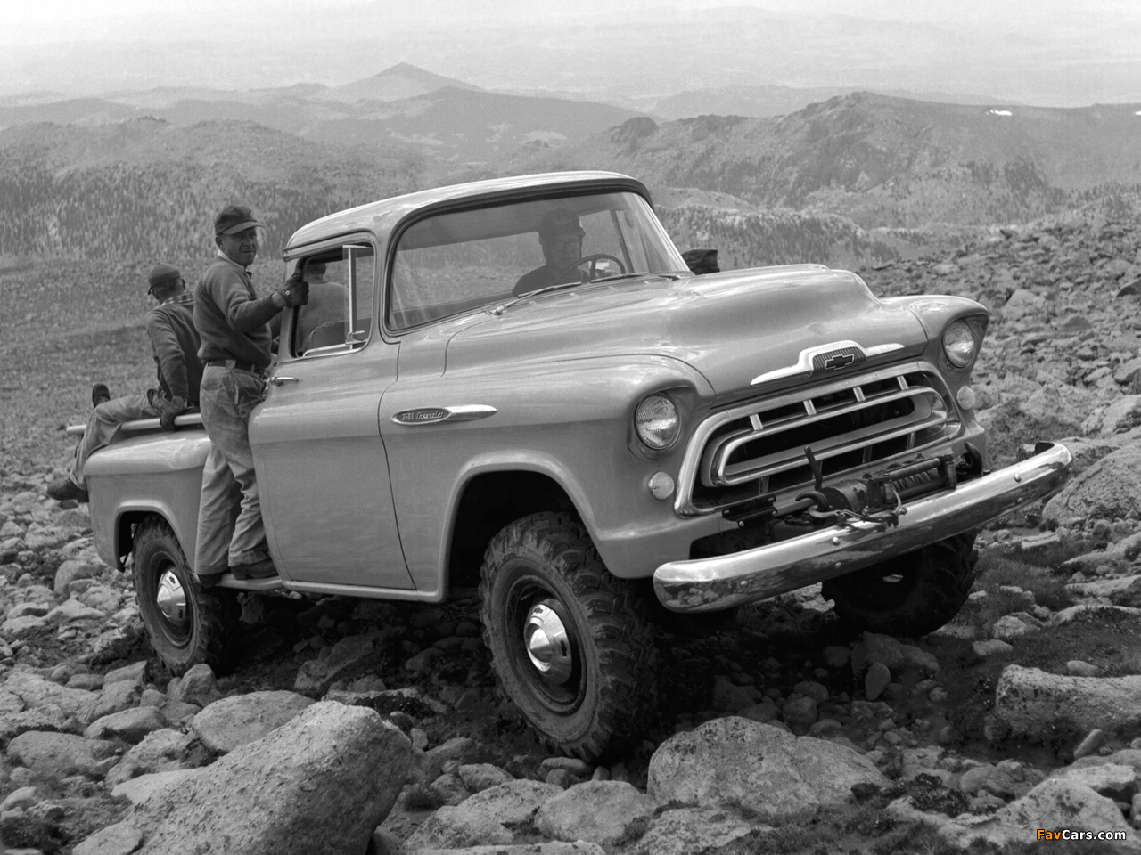 Photos of Chevrolet 3600 Stepside Pickup (3E-3604) 1957 (1280 x 960)