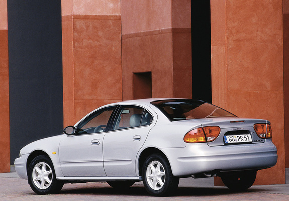 Chevrolet Alero 1999–2004 wallpapers