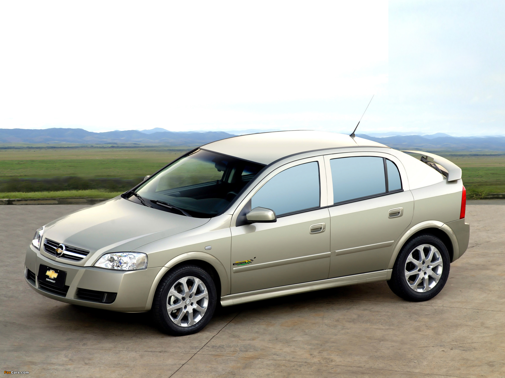 Chevrolet Astra 5-door 2003–11 wallpapers (2048 x 1536)